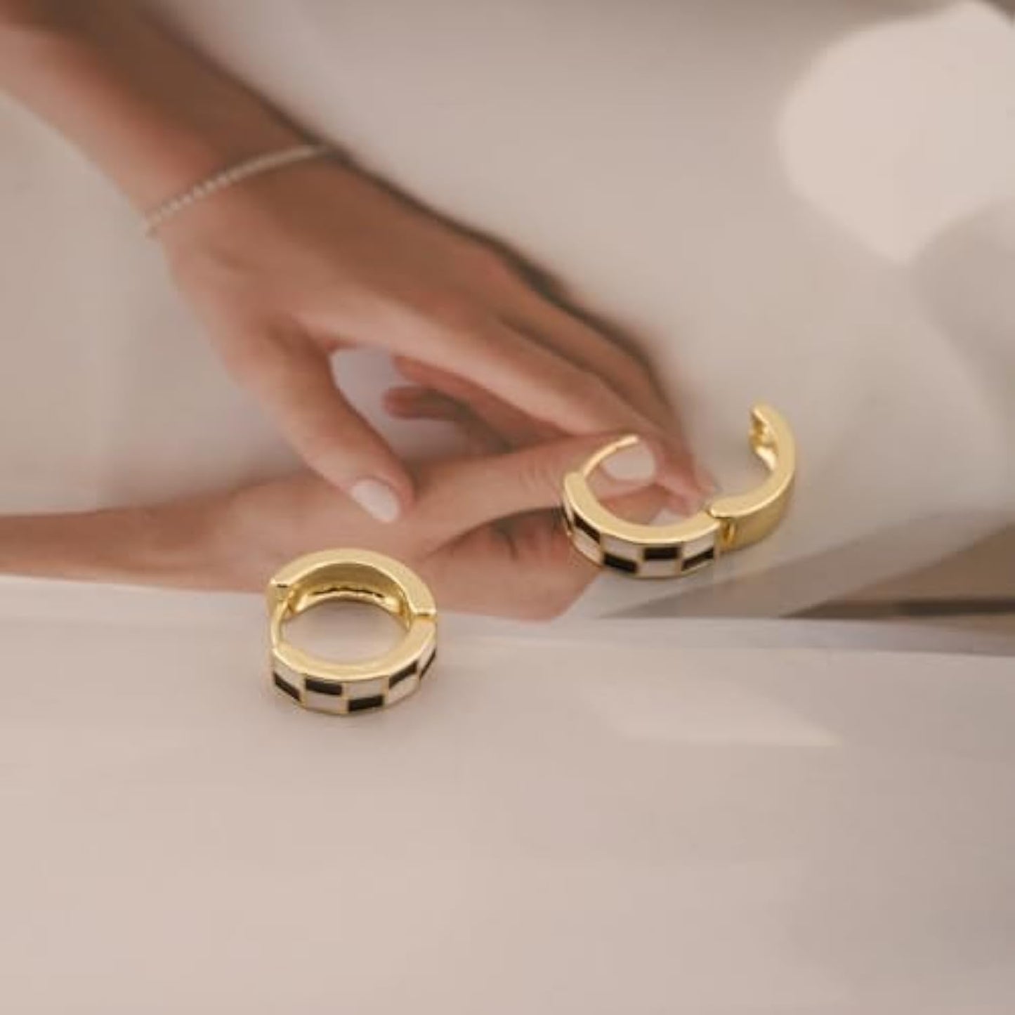 Chic Checker Small Hoop Cartilage Earrings Teacher Earrings for Women；White Black Enamel Hypoallergenic Hooped Gifts Gold and Silver tone